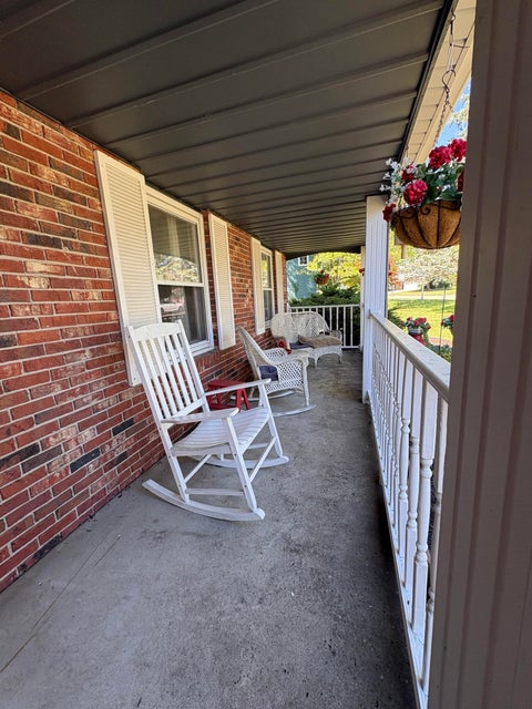 Tiny photo for 410 Inglenook Place, Angola, IN 46703 (MLS # 202637779)