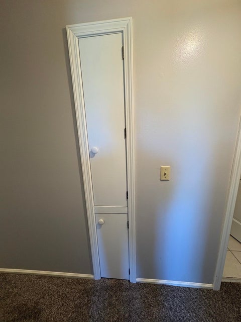 Tiny photo for 410 Inglenook Place, Angola, IN 46703 (MLS # 202637779)