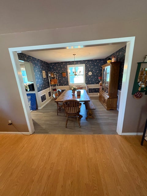 Tiny photo for 410 Inglenook Place, Angola, IN 46703 (MLS # 202637779)
