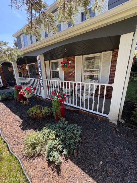 Tiny photo for 410 Inglenook Place, Angola, IN 46703 (MLS # 202637779)