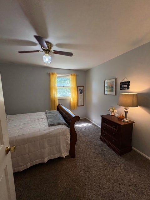 Tiny photo for 410 Inglenook Place, Angola, IN 46703 (MLS # 202637779)