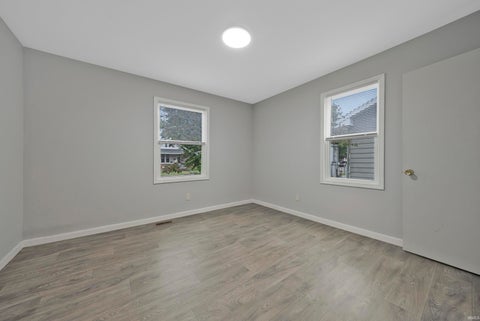 Tiny photo for 1011 Jefferson Avenue, Evansville, IN 47714 (MLS # 202633472)