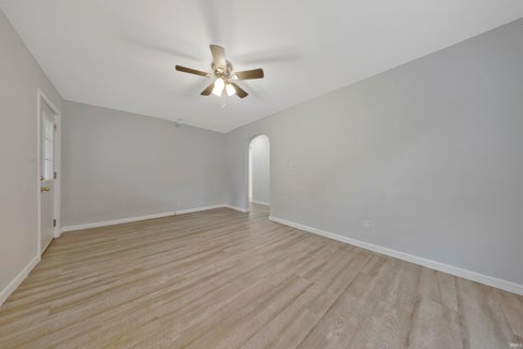 Tiny photo for 1011 Jefferson Avenue, Evansville, IN 47714 (MLS # 202633472)