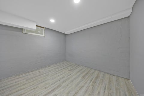 Tiny photo for 1011 Jefferson Avenue, Evansville, IN 47714 (MLS # 202633472)