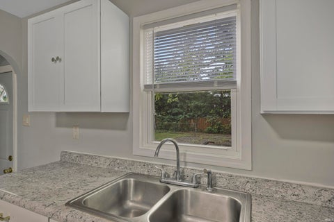 Tiny photo for 1011 Jefferson Avenue, Evansville, IN 47714 (MLS # 202633472)