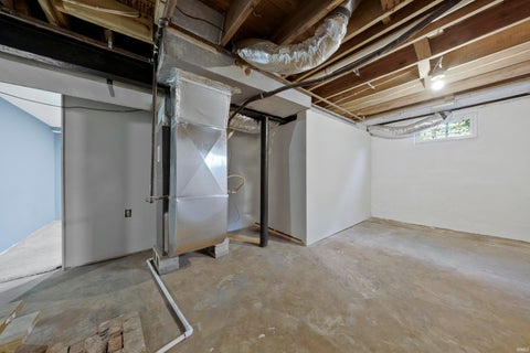 Tiny photo for 1011 Jefferson Avenue, Evansville, IN 47714 (MLS # 202633472)