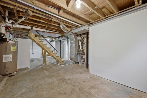 Tiny photo for 1011 Jefferson Avenue, Evansville, IN 47714 (MLS # 202633472)