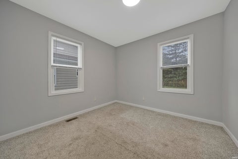 Tiny photo for 1011 Jefferson Avenue, Evansville, IN 47714 (MLS # 202633472)