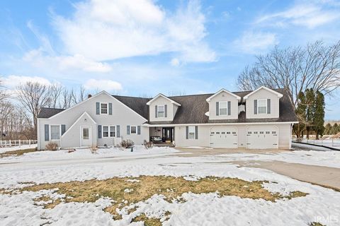 Photo of 3520 S 500, Bringhurst, IN 46913 (MLS # 202604074)