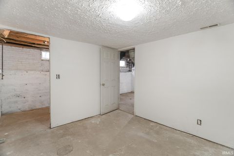 Tiny photo for 2024 Stillwell Street, Lafayette, IN 47904 (MLS # 202548227)