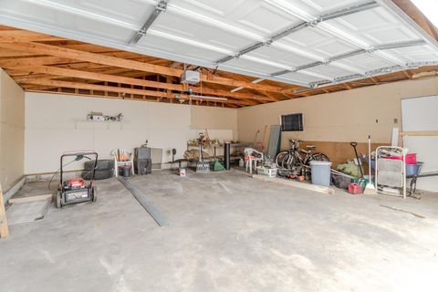 Tiny photo for 2024 Stillwell Street, Lafayette, IN 47904 (MLS # 202548227)