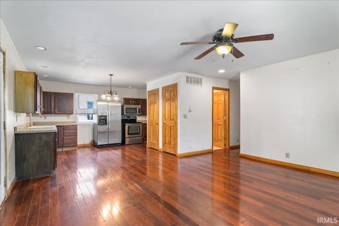 Tiny photo for 628 S Prince Street, Princeton, IN 47670 (MLS # 202625773)