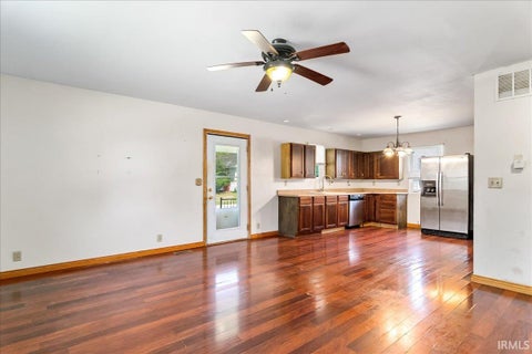 Tiny photo for 628 S Prince Street, Princeton, IN 47670 (MLS # 202625773)