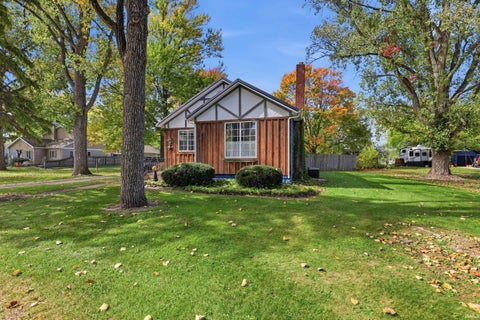 Tiny photo for 1320 S Randolph Street, Garrett, IN 46738 (MLS # 202642837)