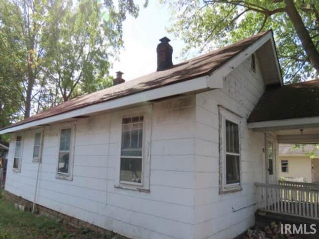 Photo of 913 W Virginia Avenue, Kokomo, IN 46902 (MLS # 202540606)