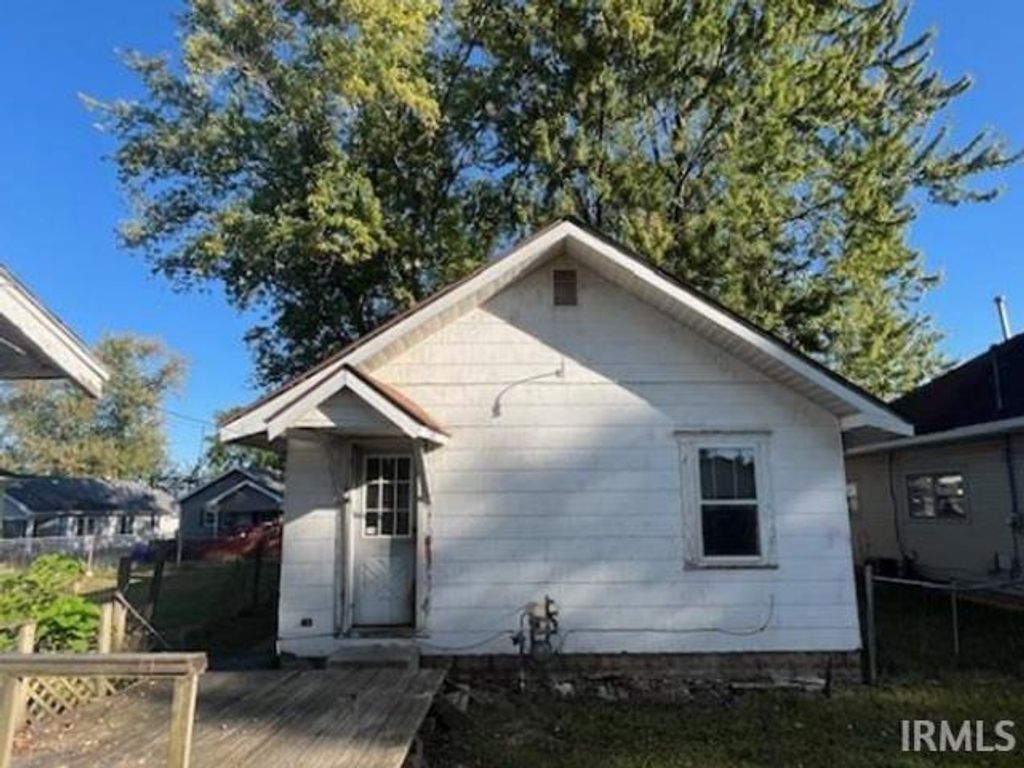 Photo of 913 W Virginia Avenue, Kokomo, IN 46902 (MLS # 202540606)