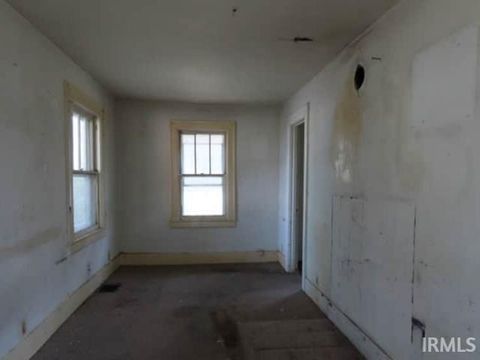 Tiny photo for 913 W Virginia Avenue, Kokomo, IN 46902 (MLS # 202540606)