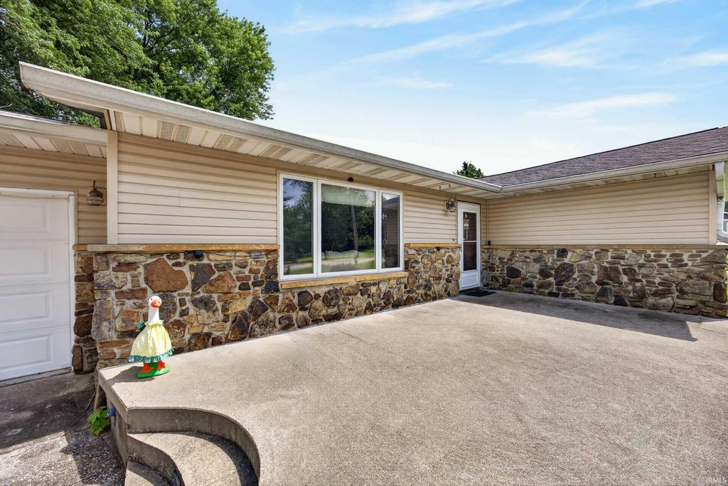 Photo of 117 Robinhood Lane, Bedford, IN 47421 (MLS # 202625884)