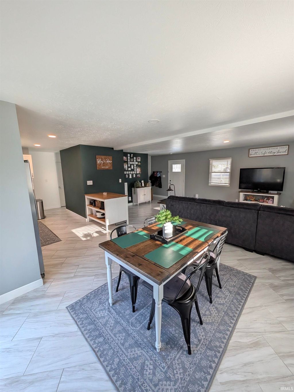 Photo of 1802 S Jackson Street, Marion, IN 46953 (MLS # 202602542)