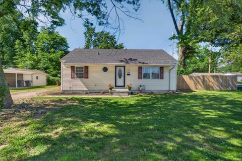 Photo of 1926 Ravenswood Drive, Evansville, IN 47714 (MLS # 202618434)