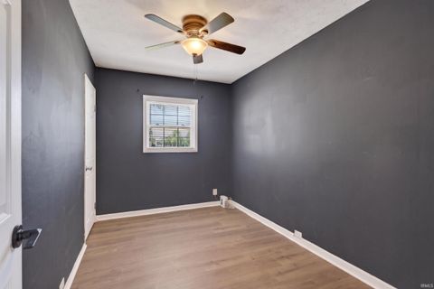 Tiny photo for 1926 Ravenswood Drive, Evansville, IN 47714 (MLS # 202618434)