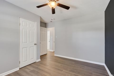 Tiny photo for 1926 Ravenswood Drive, Evansville, IN 47714 (MLS # 202618434)