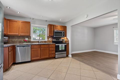 Tiny photo for 1926 Ravenswood Drive, Evansville, IN 47714 (MLS # 202618434)