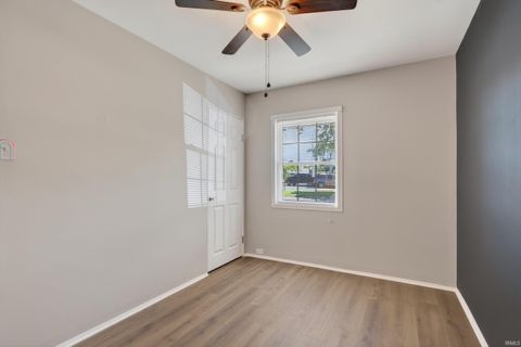 Tiny photo for 1926 Ravenswood Drive, Evansville, IN 47714 (MLS # 202618434)