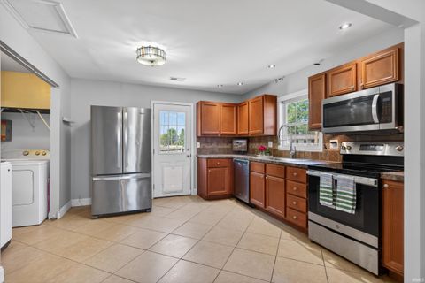 Tiny photo for 1926 Ravenswood Drive, Evansville, IN 47714 (MLS # 202618434)