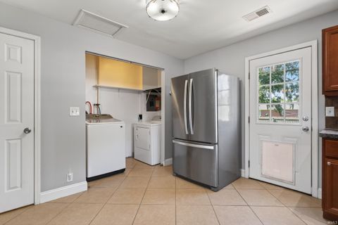 Tiny photo for 1926 Ravenswood Drive, Evansville, IN 47714 (MLS # 202618434)