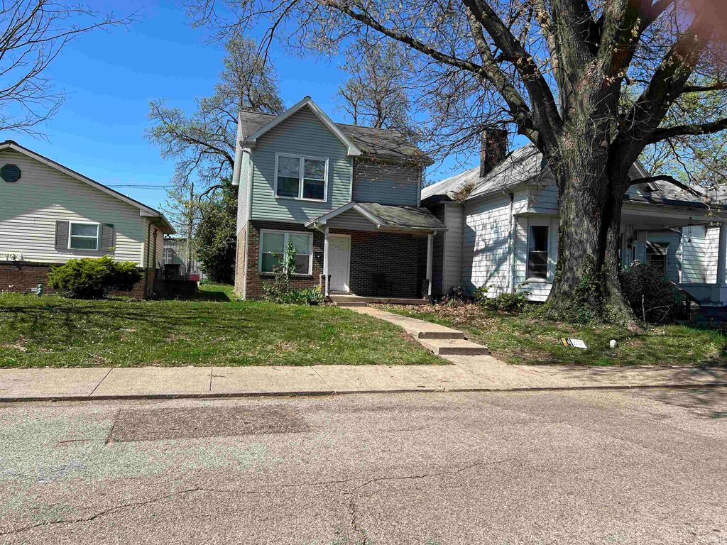 Photo of 1114 Cherry Street, Evansville, IN 47713 (MLS # 202616894)