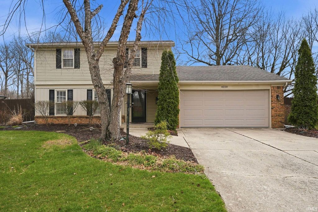 Photo of 4220 Thorton Drive, Fort Wayne, IN 46815 (MLS # 202610533)