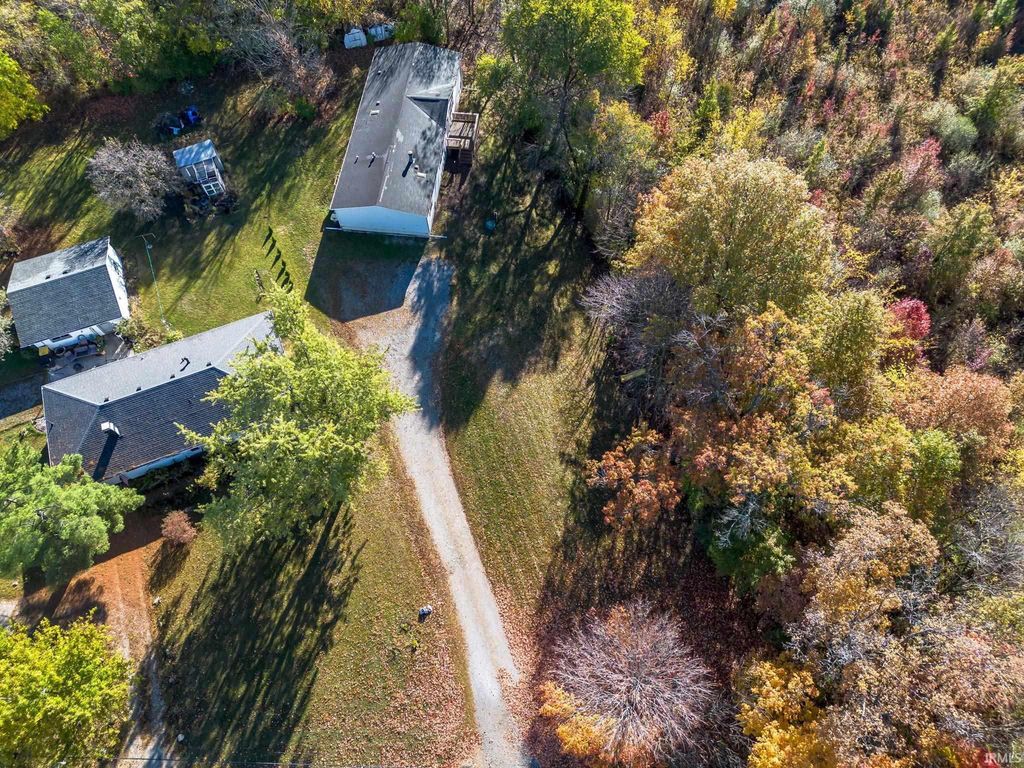 Photo of 9710 Auburn Road, Fort Wayne, IN 46825 (MLS # 202542707)