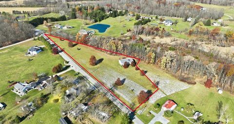 Photo of 2037 E Widman Road, Columbia City, IN 46725 (MLS # 202545921)