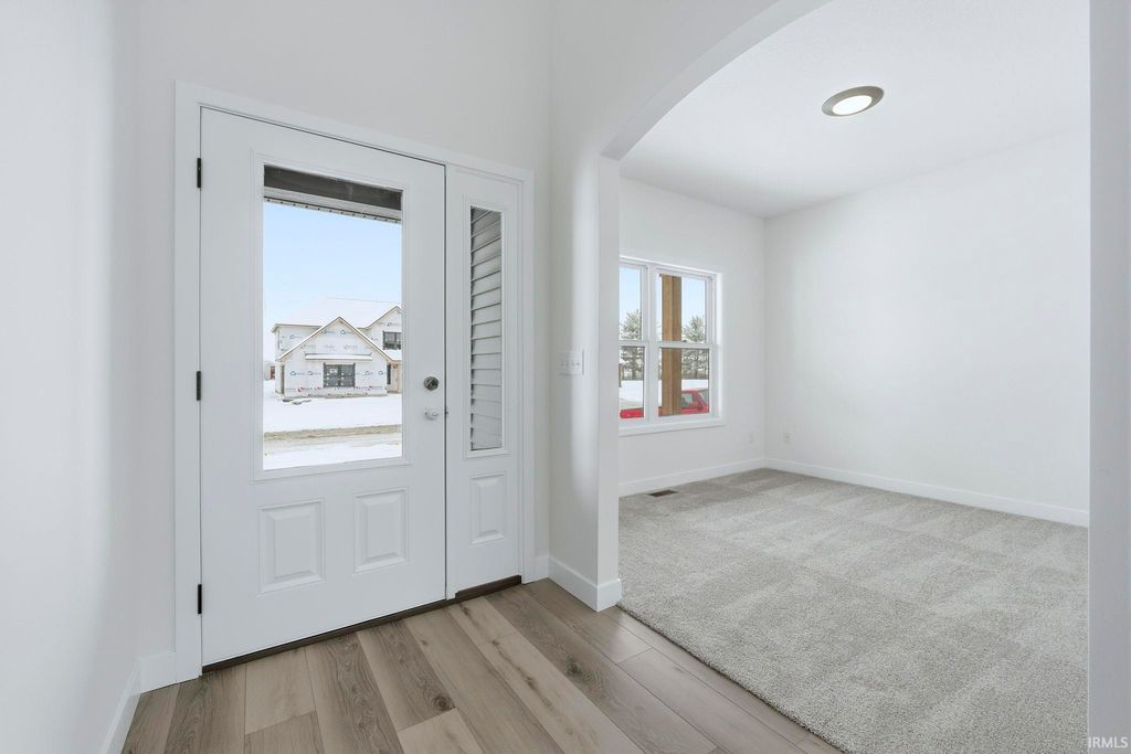 Photo of 1106 Arthur Heights Drive, Fort Wayne, IN 46818 (MLS # 202540106)