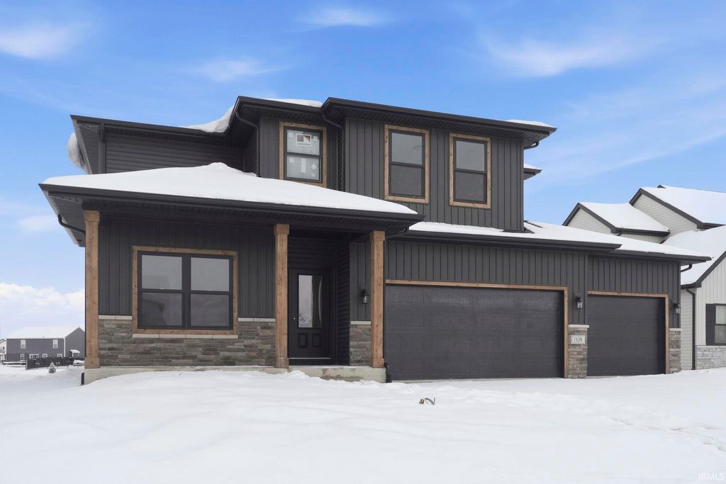 Photo of 1106 Arthur Heights Drive, Fort Wayne, IN 46818 (MLS # 202540106)