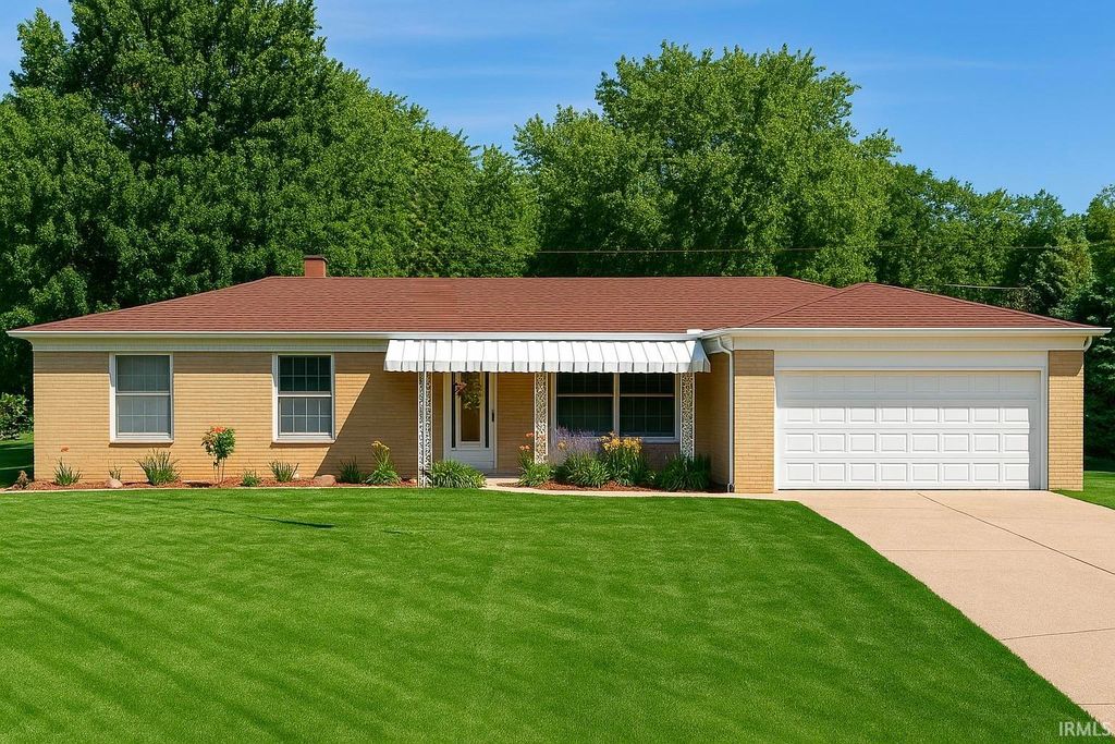 Photo of 11211 Idlewood Drive, Osceola, IN 46561 (MLS # 202545566)