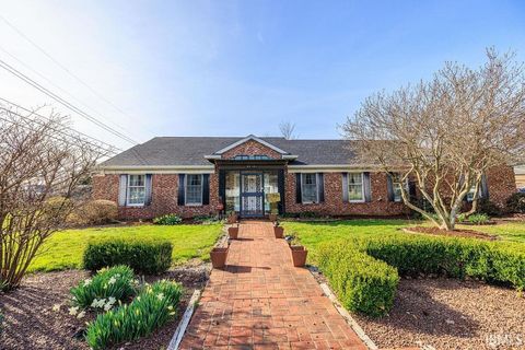 Photo of 310 Garden Park Place, Spencer, IN 47460 (MLS # 202609999)