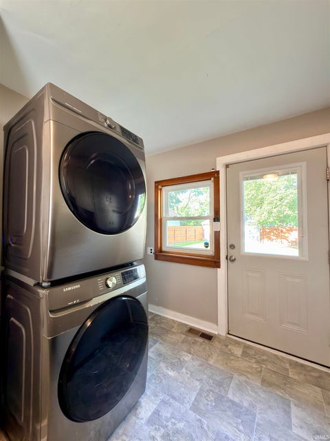 Tiny photo for 18 S 26th Street, Lafayette, IN 47905 (MLS # 202639236)
