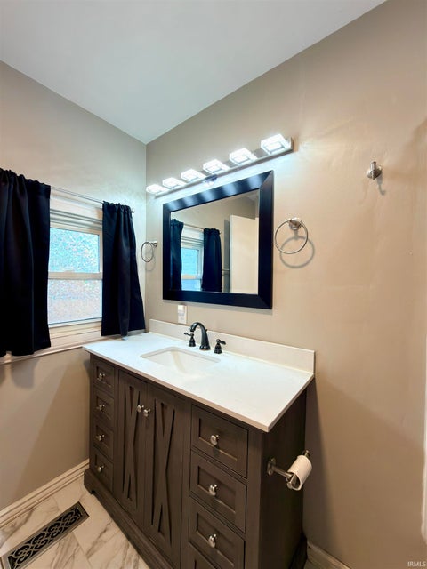 Tiny photo for 18 S 26th Street, Lafayette, IN 47905 (MLS # 202639236)