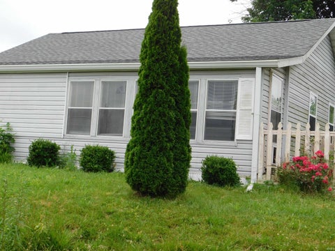 Tiny photo for 1131 Parks Drive, Spencer, IN 47460 (MLS # 202625659)