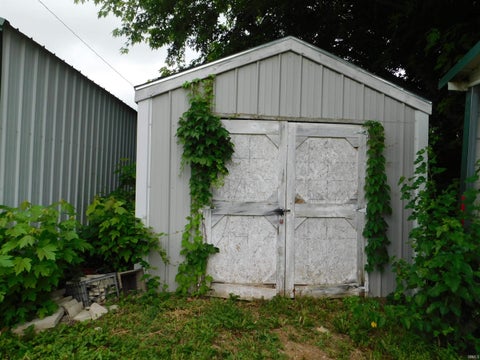 Tiny photo for 1131 Parks Drive, Spencer, IN 47460 (MLS # 202625659)