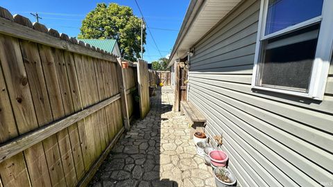 Tiny photo for 811 W State Street, Kokomo, IN 46902 (MLS # 202535282)
