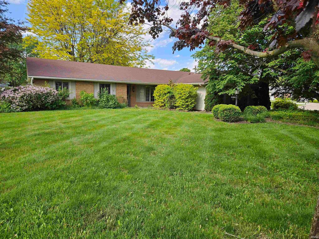 Photo of 11717 Markham Court, Leo, IN 46765 (MLS # 202618767)