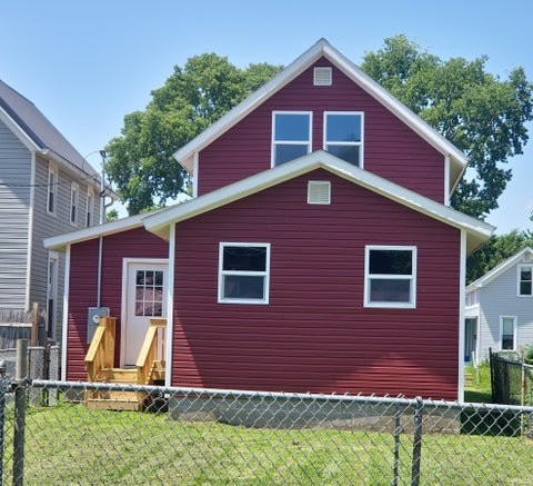 Tiny photo for 415 E 3rd Street, Peru, IN 46970 (MLS # 202626200)