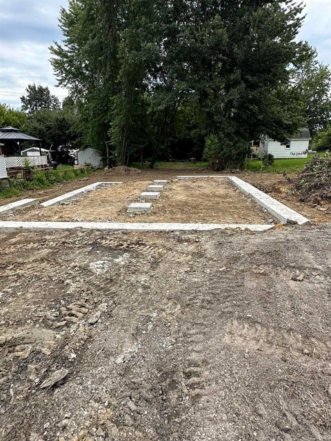 Tiny photo for 124 Lincoln Street, Oakland City, IN 47660 (MLS # 202627442)