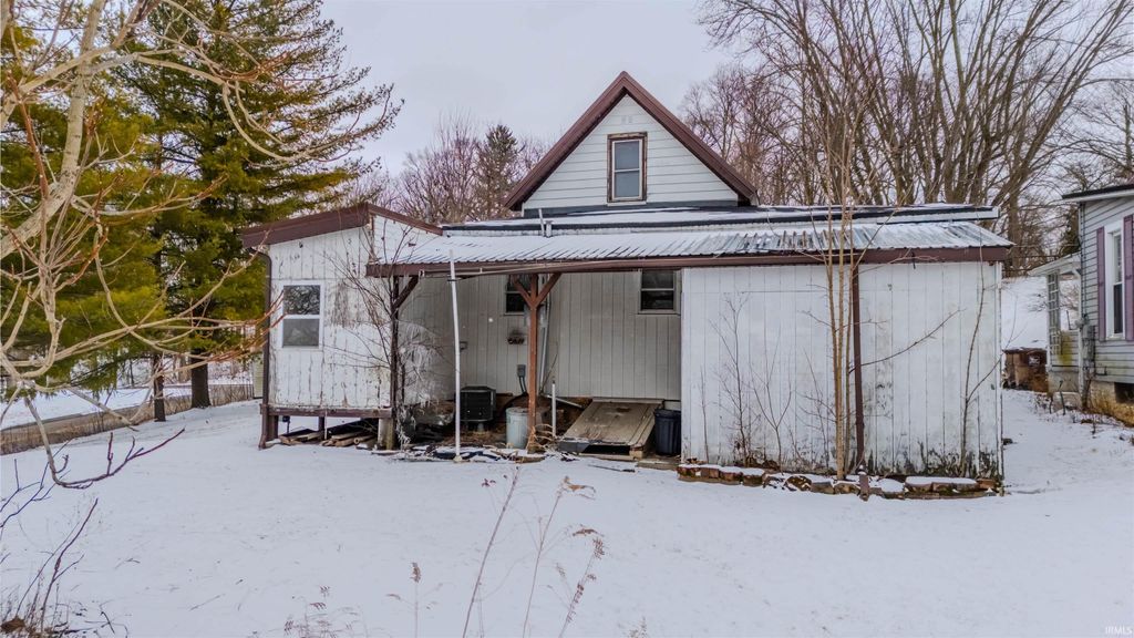 Photo of 218 Columbus Street, Wabash, IN 46992 (MLS # 202605759)