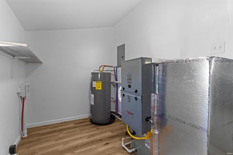 Tiny photo for 810 N WABASH Avenue, Kokomo, IN 46901 (MLS # 202544228)