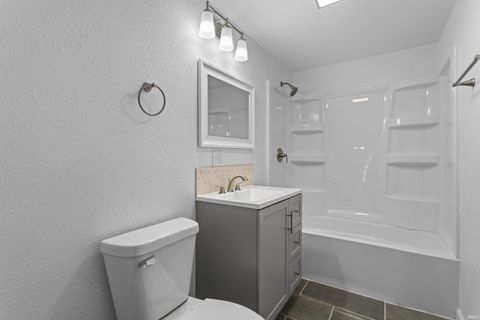 Tiny photo for 810 N WABASH Avenue, Kokomo, IN 46901 (MLS # 202544228)