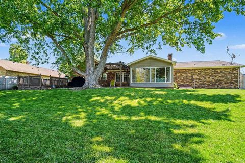 Tiny photo for 745 Heritage Lane, Warsaw, IN 46582 (MLS # 202618502)